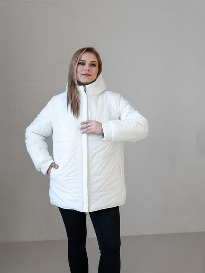 Wendbare Damenjacke mit Kapuze und bequemer Passform