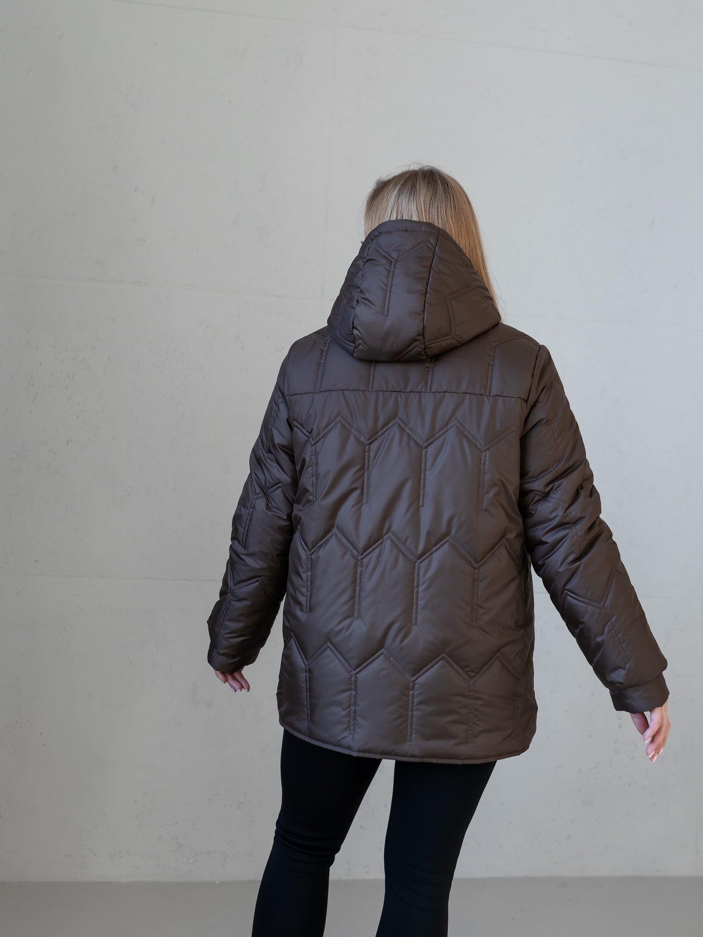 Wendbare Damenjacke mit Kapuze und bequemer Passform