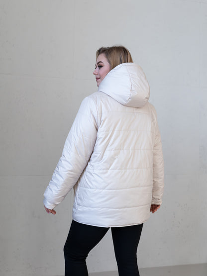 Wendbare Damenjacke mit Kapuze und bequemer Passform