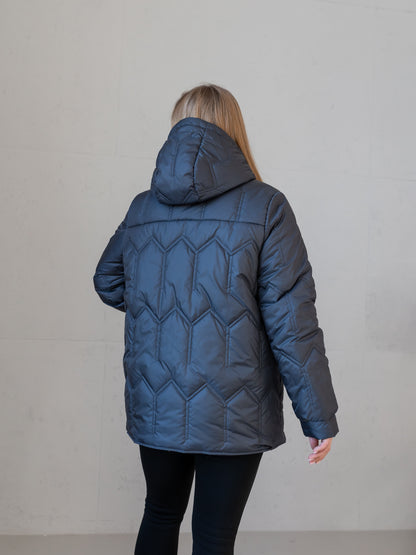 Wendbare Damenjacke mit Kapuze und bequemer Passform