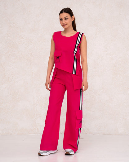 Moderner Damen-Zweiteiler mit weiter Hose und ärmellosem Top