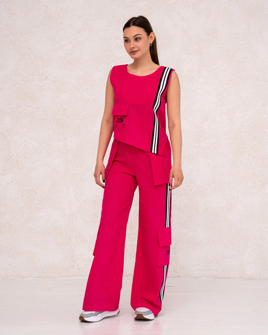 Moderner Damen-Zweiteiler mit weiter Hose und ärmellosem Top