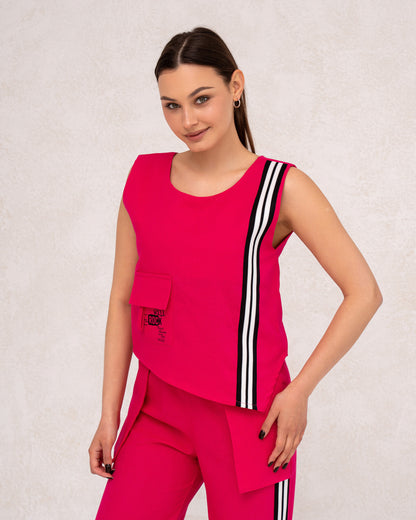 Moderner Damen-Zweiteiler mit weiter Hose und ärmellosem Top