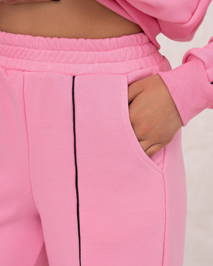 Damen-Zweiteiler mit Reißverschlussjacke und weiter Hose
