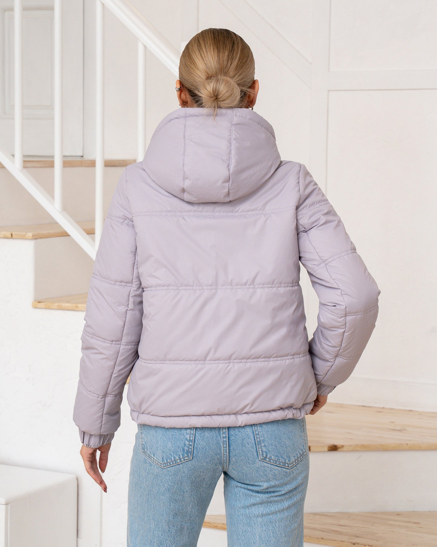 Damenjacke mit Kapuze und regulierbarem Saum