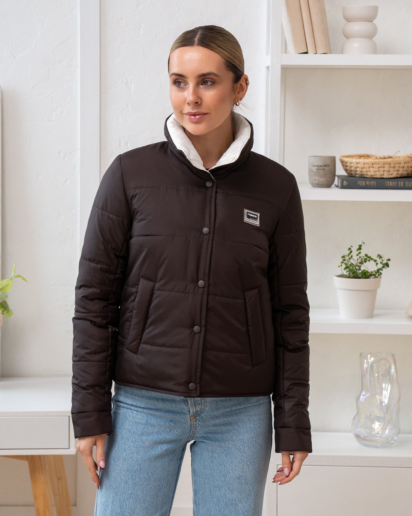 Damenjacke mit Stehkragen und funktionalen Taschen