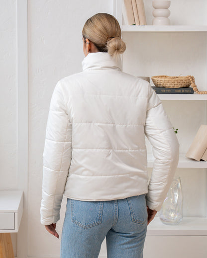 Damenjacke mit Stehkragen und funktionalen Taschen