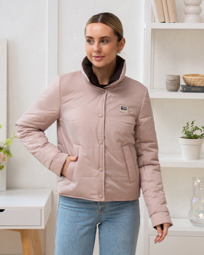 Damenjacke mit Stehkragen und funktionalen Taschen