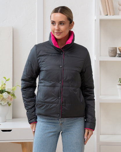 Damenjacke mit Stehkragen und funktionalen Taschen