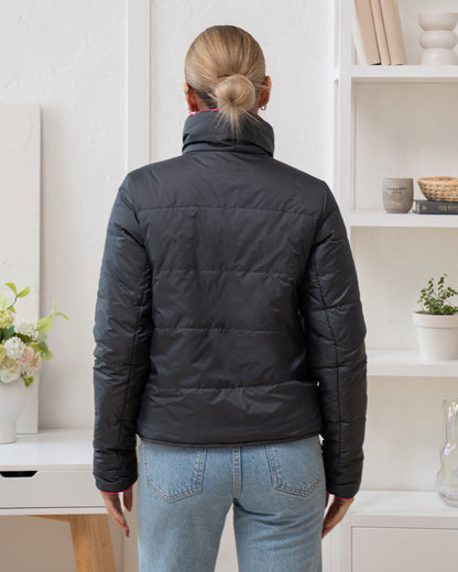 Damenjacke mit Stehkragen und funktionalen Taschen