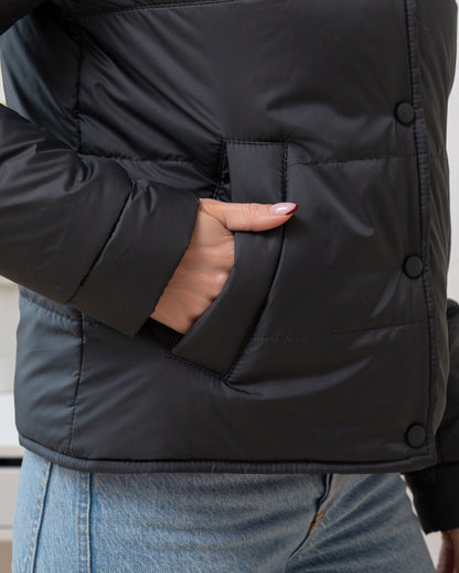 Damenjacke mit Stehkragen und funktionalen Taschen
